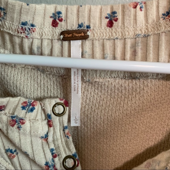 Free People Cream & Floral Long Sleeve Top-Lg - Picture 4 of 8
